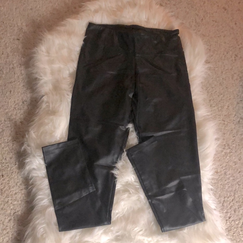 LUXE LEGGINGS Black Vegan Leather